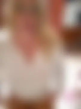 Isabellaa04's Live Sex Cam Show