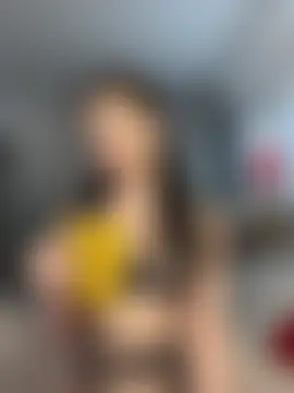 CurlyLara's Live Sex Cam Show