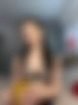 CurlyLara's Live Sex Cam Show