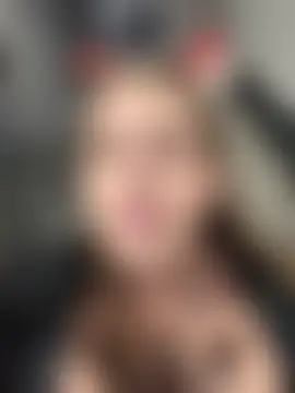 kira_mia's Live Sex Cam Show