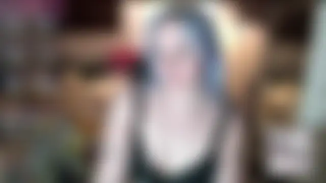 ursluttygf's Live Sex Cam Show