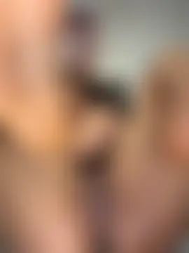 SQUIRTINGQUEEN11's Webcam Show