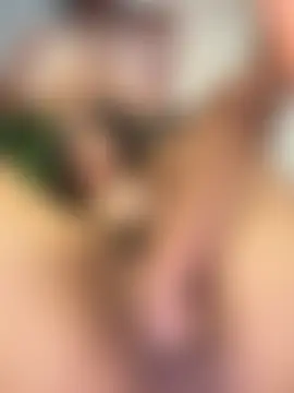 SQUIRTINGQUEEN11's Webcam Show