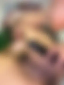 SQUIRTINGQUEEN11's Webcam Show