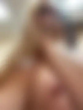 Milkyy_wway's Live Sex Cam Show