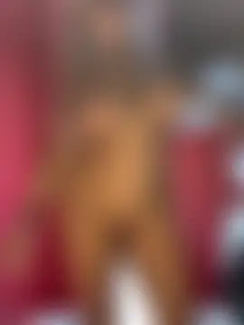 LittleMissEeve's Live Sex Cam Show