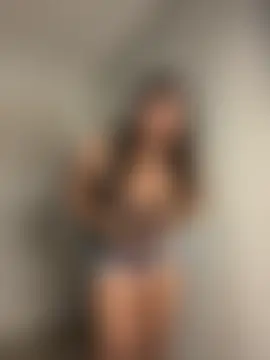 RosaliaVicky's Webcam Show