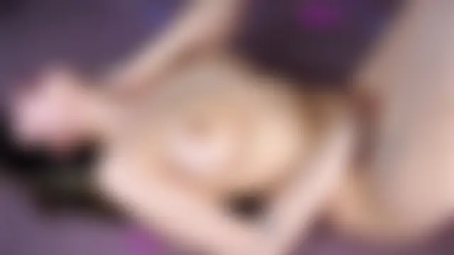 CorinnaSuttie's Live Sex Cam Show