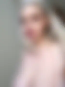 HugeBoobsAlice's Webcam Show