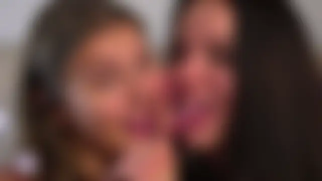 vivid_girls_vg's Webcam Show