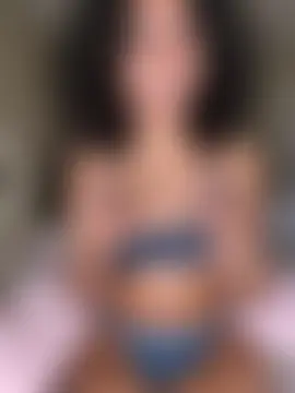 Kiki_hammyy's Webcam Show