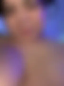 kimmiakiss22's Webcam Show