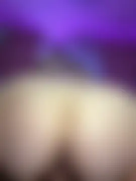 HugeBoobsAlice's Live Sex Cam Show