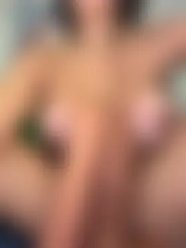 SQUIRTINGQUEEN11's Webcam Show