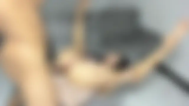 hotlittleones18's Webcam Show