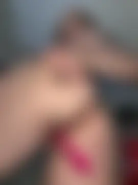 HugeBoobsAlice's Webcam Show