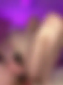 HugeBoobsAlice's Webcam Show