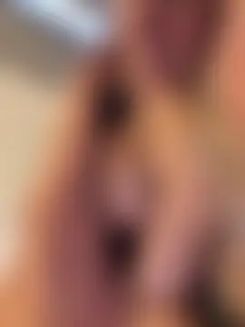 Bustyblondebabe32's Live Sex Cam Show