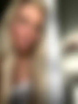 Bustyblondebabe32's Live Sex Cam Show