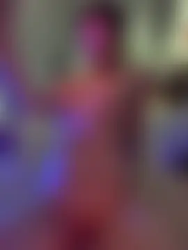 CurlyLara's Live Sex Cam Show