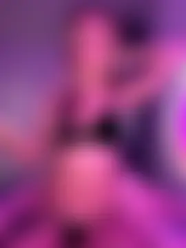 Valentinafreaky's Live Sex Cam Show