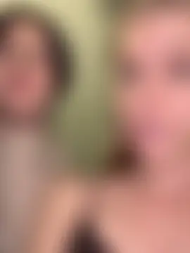 kira_mia's Live Sex Cam Show