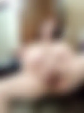 Lucia8600's Live Sex Cam Show