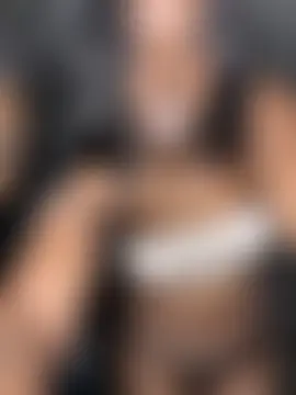 IntrovertedUnicorn's Live Sex Cam Show