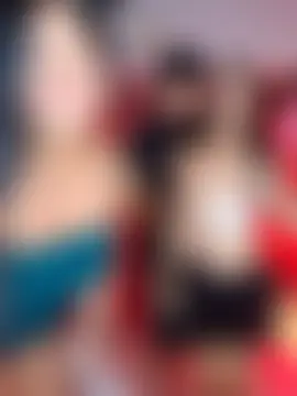 royalgirls_x's Webcam Show