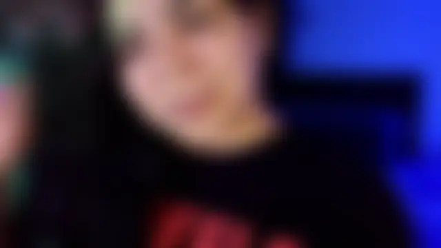 kimmiakiss22's Webcam Show