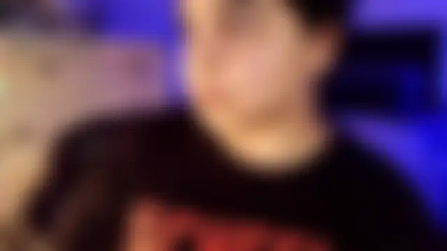 kimmiakiss22's Webcam Show