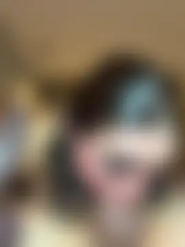 zui_lu's Live Sex Cam Show