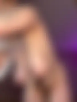 HugeBoobsAlice's Webcam Show