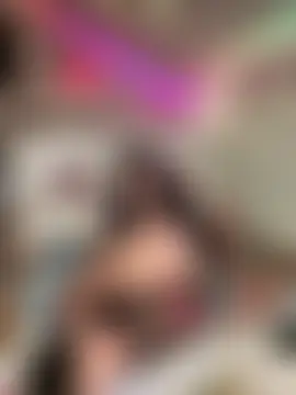 SelenaBee's Live Sex Cam Show