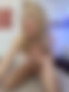 LeaHotxx's Live Sex Cam Show