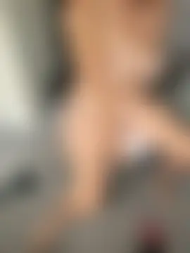 Vivianbea's Live Sex Cam Show