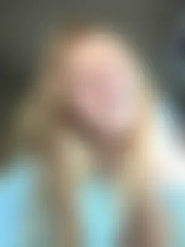 GoldenFlameGoddess' Live Sex Cam Show