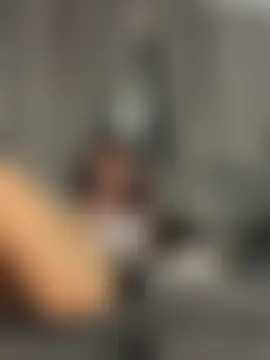 naughtybella05's Live Sex Cam Show