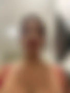 Ninabigtitied's Live Sex Cam Show