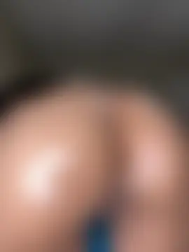 Kiki_hammyy's Webcam Show