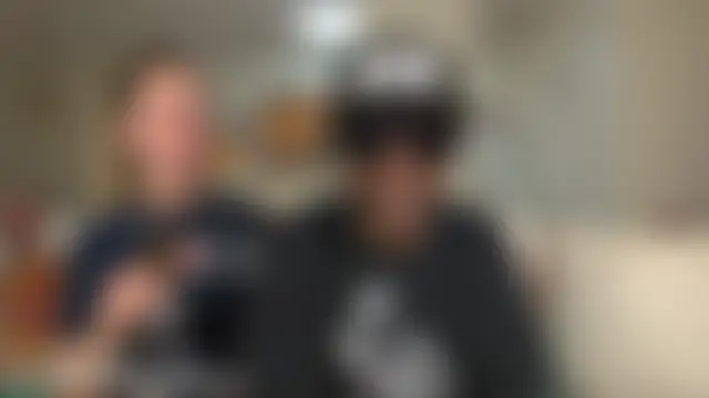 boomboomr00m's Webcam Show