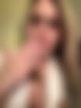 LouiseLovesFun's Live Sex Cam Show