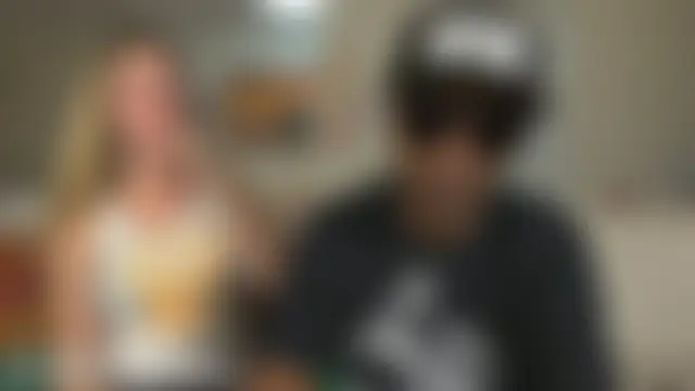 boomboomr00m's Webcam Show