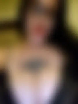 BustyVampyre's Webcam Show