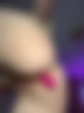 HugeBoobsAlice's Webcam Show