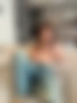 Nura_n_Sarah's Webcam Show