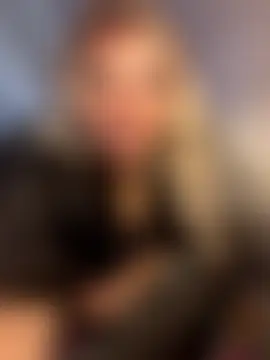 Bustyblondebabe32's Live Sex Cam Show