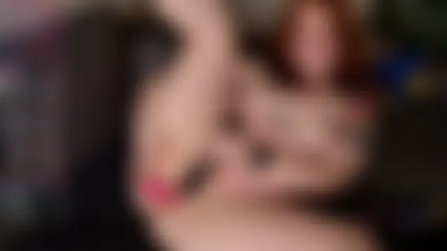 Strawberryfoxx's Webcam Show