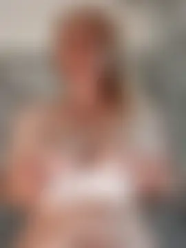 Adinashow12's Live Sex Cam Show