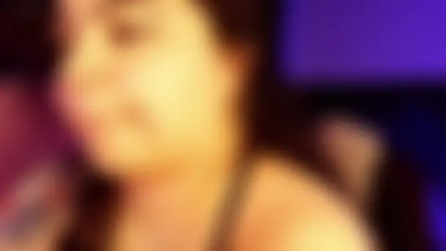 kimmiakiss22's Webcam Show